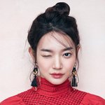 안 볼 수가 없는 신민아 화보