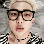 [방탄소년단] 남준이사진보다가뒤에발목