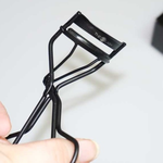 [뷰티] 요즘 뷰티디렉터 사이에서 인기있는 <b>뷰러</b>..!!!