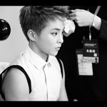 [시우민] 민석이 <b>이사진</b> 새로뜬거야?