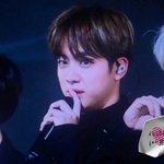[방탄소년단] 김석진 눈에 뭐함?;;;;