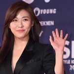 [<b>SIA</b>] 파격적인 하지원 시상식 패션