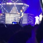 [EXO] 민석이 이 <b>조끼</b>만 입고 다니는거야?