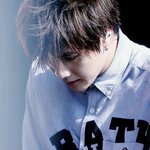 [방탄소년단] 이삐들 이거 딱봤을때 누군것같애?