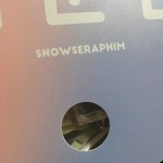 [EXO] 사진 이 <b>구멍</b>으로 찍으면