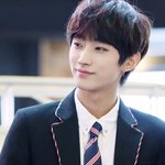 <b>선도</b>부가 잘 어울리는 男 아이돌