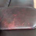 [꼭조언부탁] (추가. 사진첨부)산지 몇달만에 칠이 벗겨지는 <b>쇼파</b>.