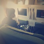 [댓글부탁해] ㄹㅇ 오늘 방탄이랑 같은 비행기 탐 ㅋㅋ