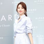 트렌드 <b>컬러</b> 의식한 장희진