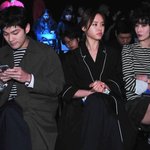 톡하느라 정신 없는 장기하 ㅋㅋㅋ