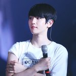 [백현] 백현이는운동해도 <b>팔뚝</b>이그대로인가봐