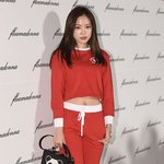 손나은 트레이닝복+하이힐