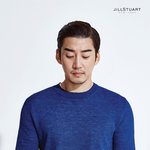 매력남 윤계상, <b>심플</b>한 캐주얼 수트 패션