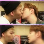 <b>지코</b> 박경 키스