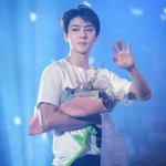 [EXO] 오세훈은 <b>어른</b>스럽게 하려고 하는데 자꾸 애기티가 남