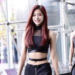 <b>쯔위</b>의 역대급 허리 라인