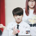 [방탄소년단] 전정국이거 <b>나무</b>에서 대롱대롱