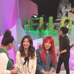 [드루와] 레벨팬들은 저렇게 다른 아이돌들 안엮으면 <b>영업</b>못하나봐