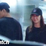 [EXO] 아픈다리로 잘만 <b>놀러</b>다니고 연애했네