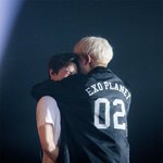 [EXO] 아깐 연애감정이랑 <b>팬</b>사랑이