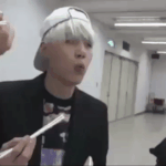 [방탄소년단] <b>찜</b>니뜨거운만두(?)먹을때