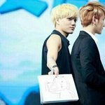[EXO] 내 <b>수저</b>가 금수저로 보이면 병원가봐