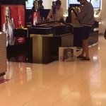 [EXO] 크리스탈한테 <b>선물</b> 자주 하나봐