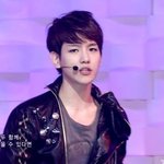 [백현] 백현이 <b>데뷔무대</b> 본 에리들 있어?