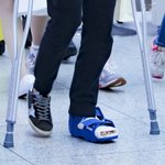 [EXO] 깁스한발로 걷기도 가능하니?