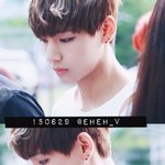 [방탄소년단] 태형이 출근길에 신발끈 풀린날ㅋㅋㅋ