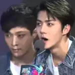 [EXO] 분명 앞에 있는 게 더 커야된다고 배웠는데
