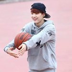 [방탄소년단] 안녕 난 <b>농구</b>부에서