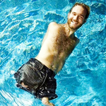 [EXO] 퀴즈 3. 사진 <b>속</b>의 사람을 <b>물</b>에서 건지는 법은?