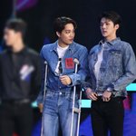 [EXO] 가재 스키진 <b>위에</b> 반깁스 왜 안했냐?