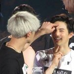 [EXO] 준면이 이거 핫도그<b>인척</b> 한거임?