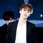 [방탄소년단] 나만수트에 <b>와이</b>셔츠보다