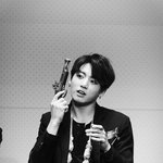 [방탄소년단] 애들 <b>흑백사진</b> 좀 ㅠㅠㅠㅠㅠ 하나씩 주고 가️