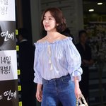 그녀의 등장에 술렁이는 <b>객석</b>