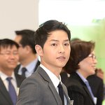 송중기 <b>수트</b>핏 넘 좋다
