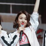 [<b>채영</b>] 하잇!! 째요이인니닷