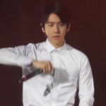 [백현] 흰셔츠 백현 좋아하는 에리 꼭 봐봐봐