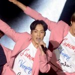 [EXO] 슈줌아 시우민이 더넓어 <b>이마</b>
