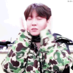 [방탄소년단] 호석이 <b>밀리터리</b>좋아하는듯