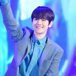 [백현] 백현이 <b>파란</b>수트 잘어울린다