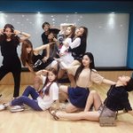[EXO] 오늘 트와이스 레드벨벳 또 비교되겠네