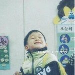 [EXO] 유치원<b>생들</b>의 단체사진을 찍는곳을 지나가던중