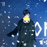[EXO] <b>소매</b>끝이 뾰족했던 도경수를 기억하자