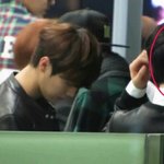 [EXO] 경수야 찰칵<b>버튼</b>눌러야지 뭐해