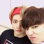 [방탄소년단] 뷔가 잘생겼다 <b>vs</b> 정국이 잘생겼다