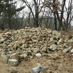 무너진 남한산성 <b>돌탑</b>들